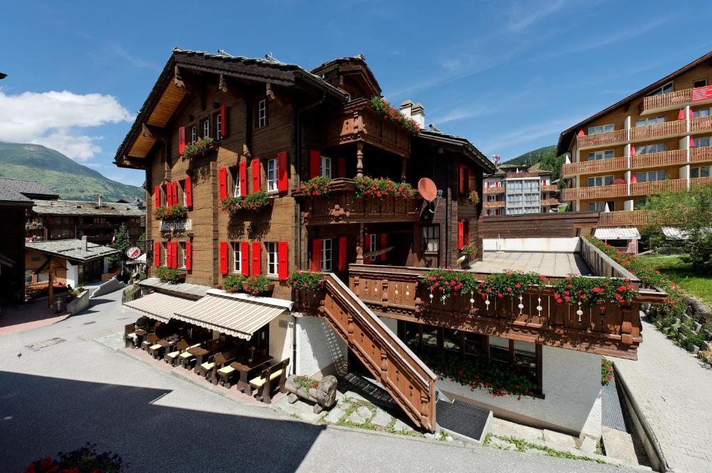Hotel Walliserkanne Grächen Quarto foto